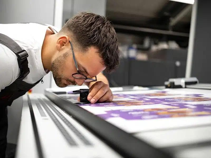 Control de calidad en archivos de flexografía: evita problemas antes de la impresión
